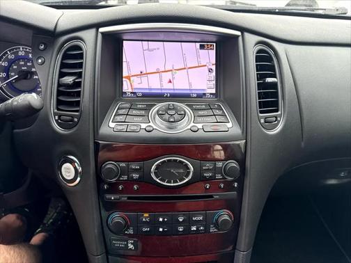 2017 INFINITI QX50 Base