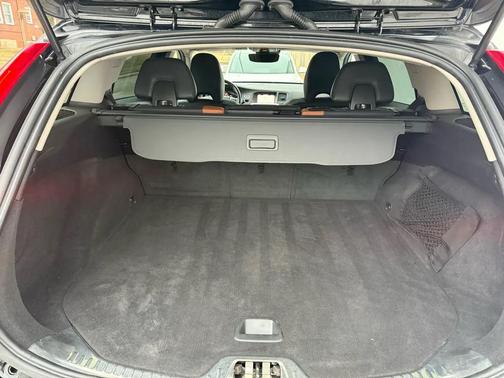 2018 Volvo V60 Cross Country T5