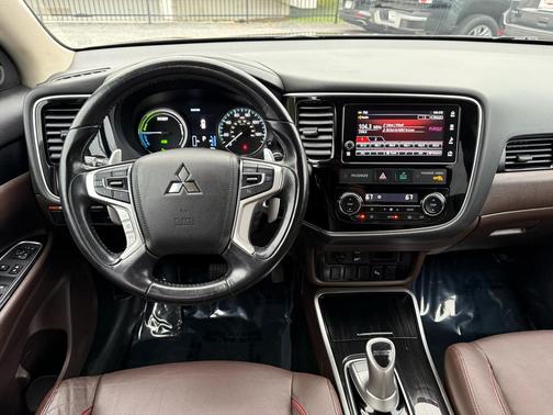 2018 Mitsubishi Outlander PHEV SEL