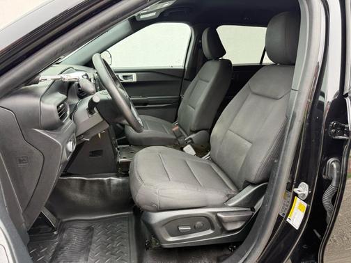 Black 2022 Ford Utility Police Interceptor Base