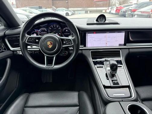 2020 Porsche Panamera E-Hybrid 4