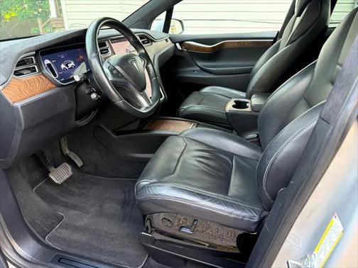 2016 Tesla Model X 90D