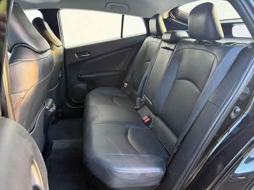 2021 Toyota Prius XLE