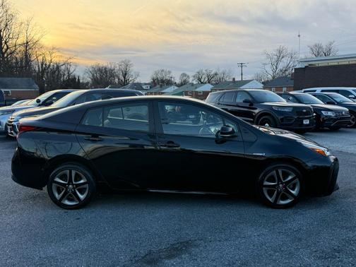 2021 Toyota Prius XLE