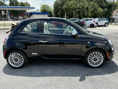 2017 FIAT 500 Lounge