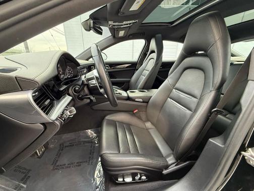 2019 Porsche Panamera 4