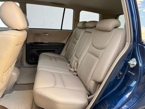 2003 Toyota Highlander Base