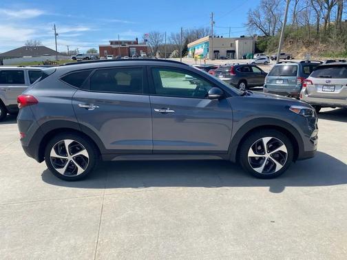 Coliseum Grey 2016 Hyundai TUCSON Limited