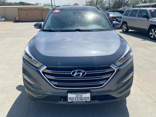 Coliseum Grey 2016 Hyundai TUCSON Limited