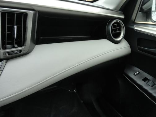 2013 Toyota RAV4 XLE for sale in Glenwood, IA - image 11