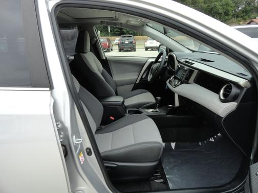 2013 Toyota RAV4 XLE for sale in Glenwood, IA - image 19