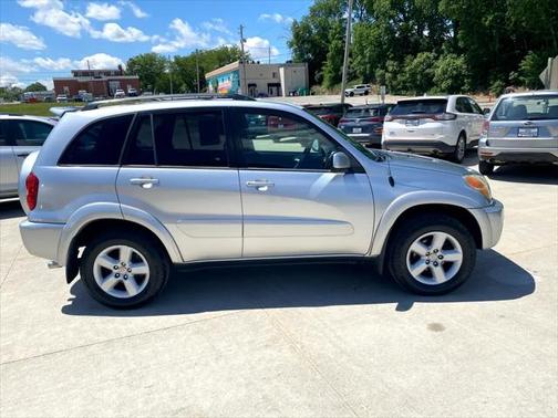 2005 Toyota RAV4 Base