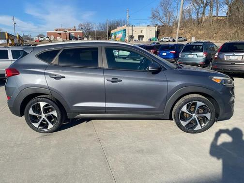 2016 Hyundai TUCSON Sport