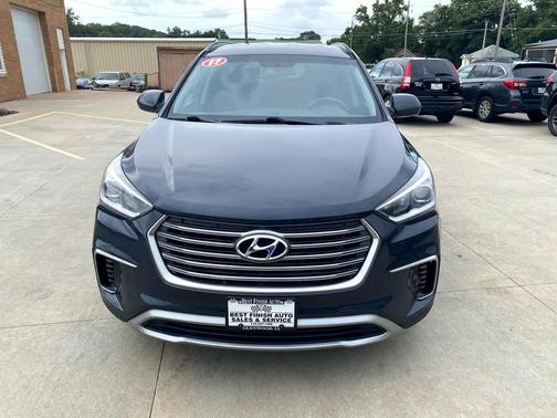 2017 Hyundai SANTA FE SE