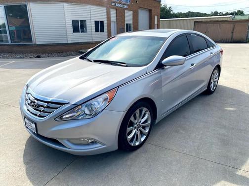 2011 Hyundai SONATA Limited