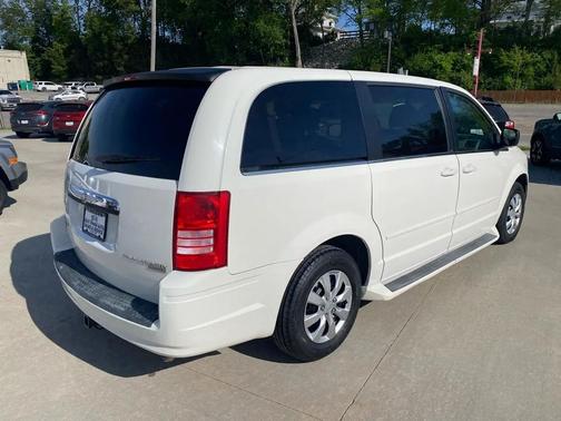 Stone White Clearcoat 2010 Chrysler Town & Country LX