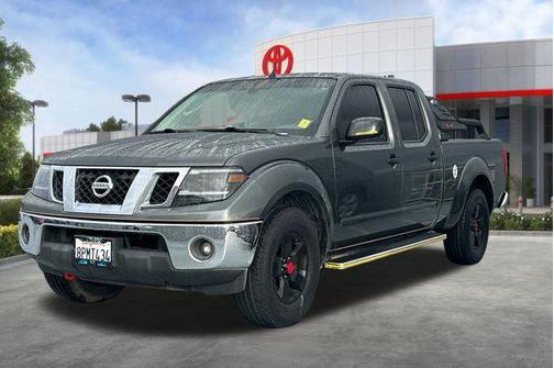 Storm Gray 2009 Nissan Frontier SE Crew Cab