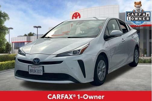 White 2020 Toyota Prius LE