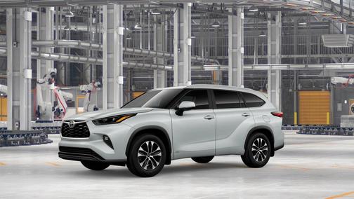 White 2026 Toyota Highlander Hybrid XLE