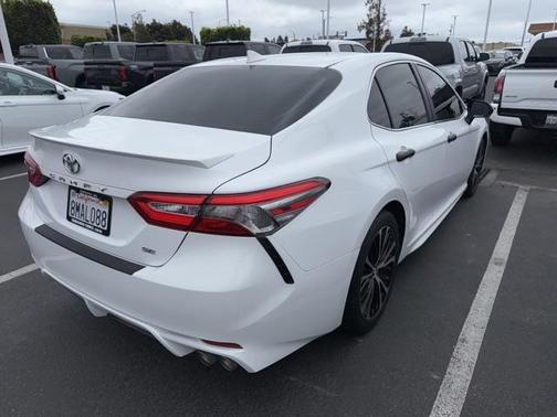 2019 Toyota Camry SE
