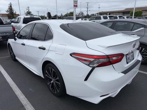 2019 Toyota Camry SE