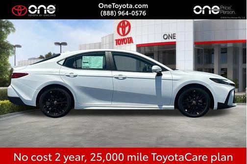Ice Cap 2026 Toyota Camry SE