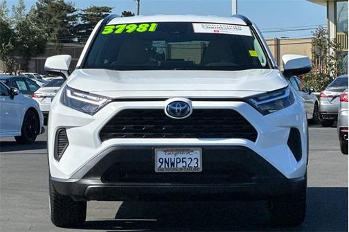 2024 Toyota RAV4 Hybrid XLE