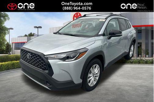 2025 Toyota Corolla Cross LE