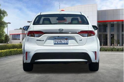 White 2022 Toyota Corolla LE
