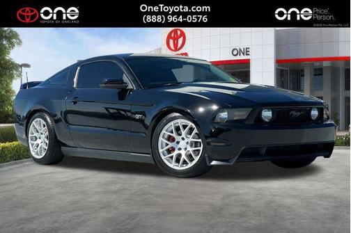 Black 2010 Ford Mustang GT Premium