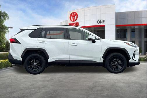 2023 Toyota RAV4 Hybrid LE