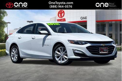 Summit White 2024 Chevrolet Malibu FWD 1LT