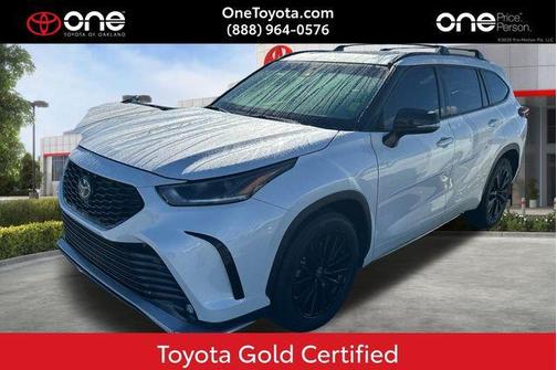 Beige 2024 Toyota Highlander XSE
