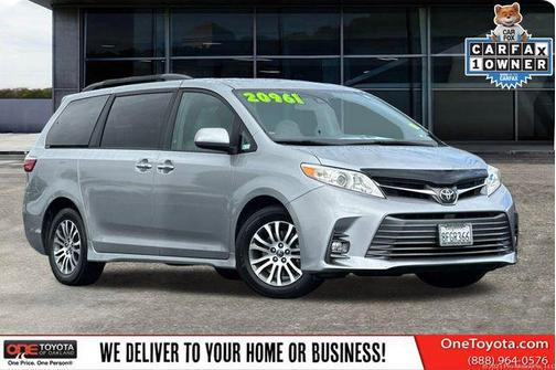 2018 Toyota Sienna XLE
