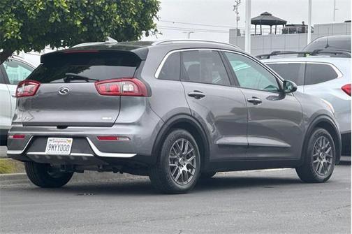 2017 Kia Niro LX