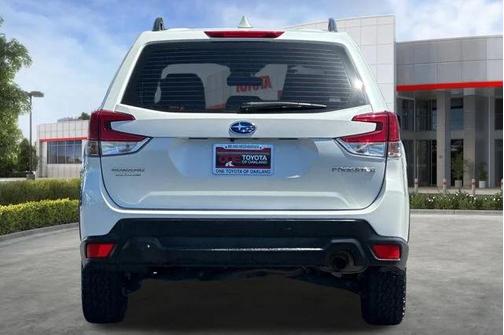 Crystal White Pearl 2020 Subaru Forester Base