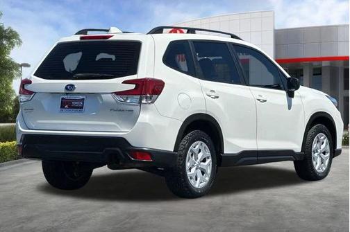 Crystal White Pearl 2020 Subaru Forester Base