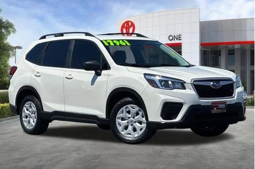 Crystal White Pearl 2020 Subaru Forester Base