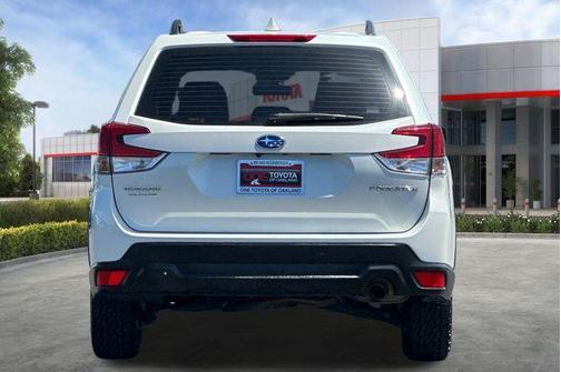 Crystal White Pearl 2020 Subaru Forester Base