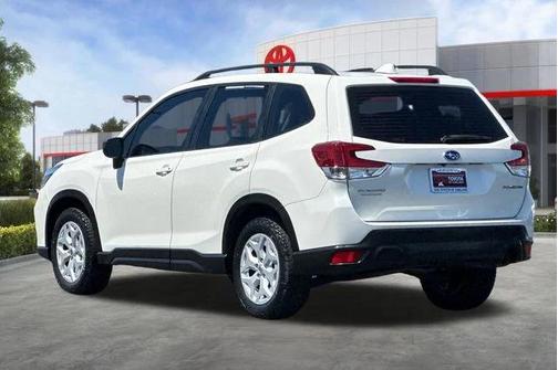 Crystal White Pearl 2020 Subaru Forester Base