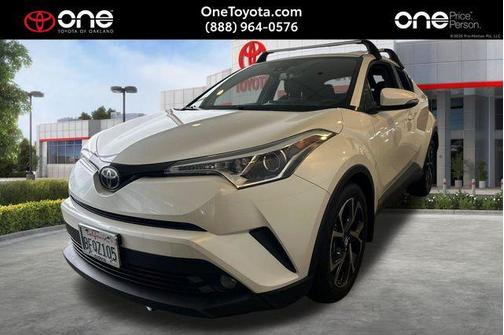 Blizzard Pearl 2018 Toyota C-HR XLE Premium