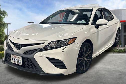2019 Toyota Camry SE