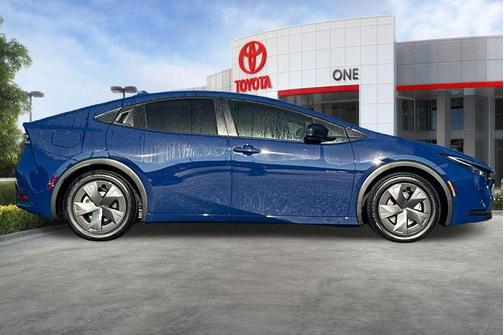 2024 Toyota Prius Prime SE