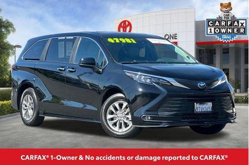 2025 Toyota Sienna XLE