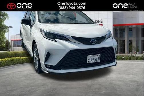 Ice Cap 2023 Toyota Sienna XSE 7 Passenger