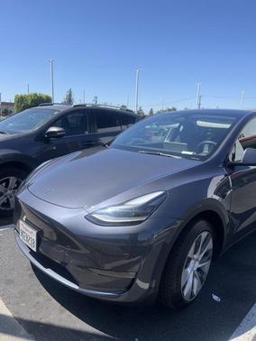 2023 Tesla Model Y Long Range Dual Motor All-Wheel Drive