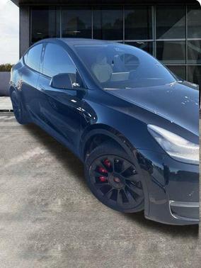 2022 Tesla Model Y Long Range Dual Motor All-Wheel Drive