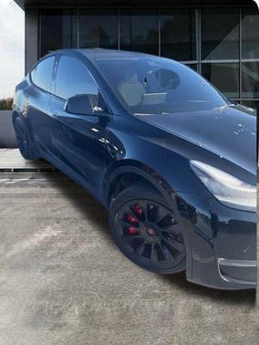 2022 Tesla Model Y Long Range Dual Motor All-Wheel Drive