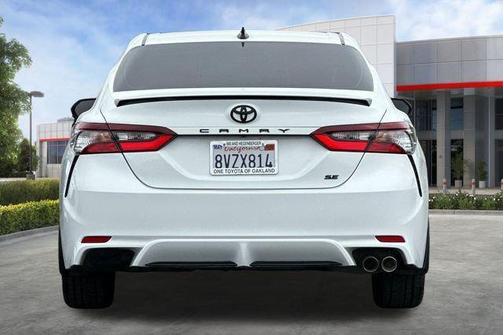 Super White 2021 Toyota Camry SE