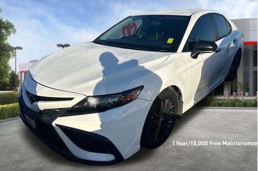 Super White 2021 Toyota Camry SE
